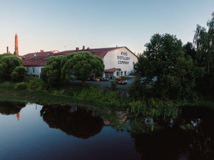 Outdoor picture of the distillery 